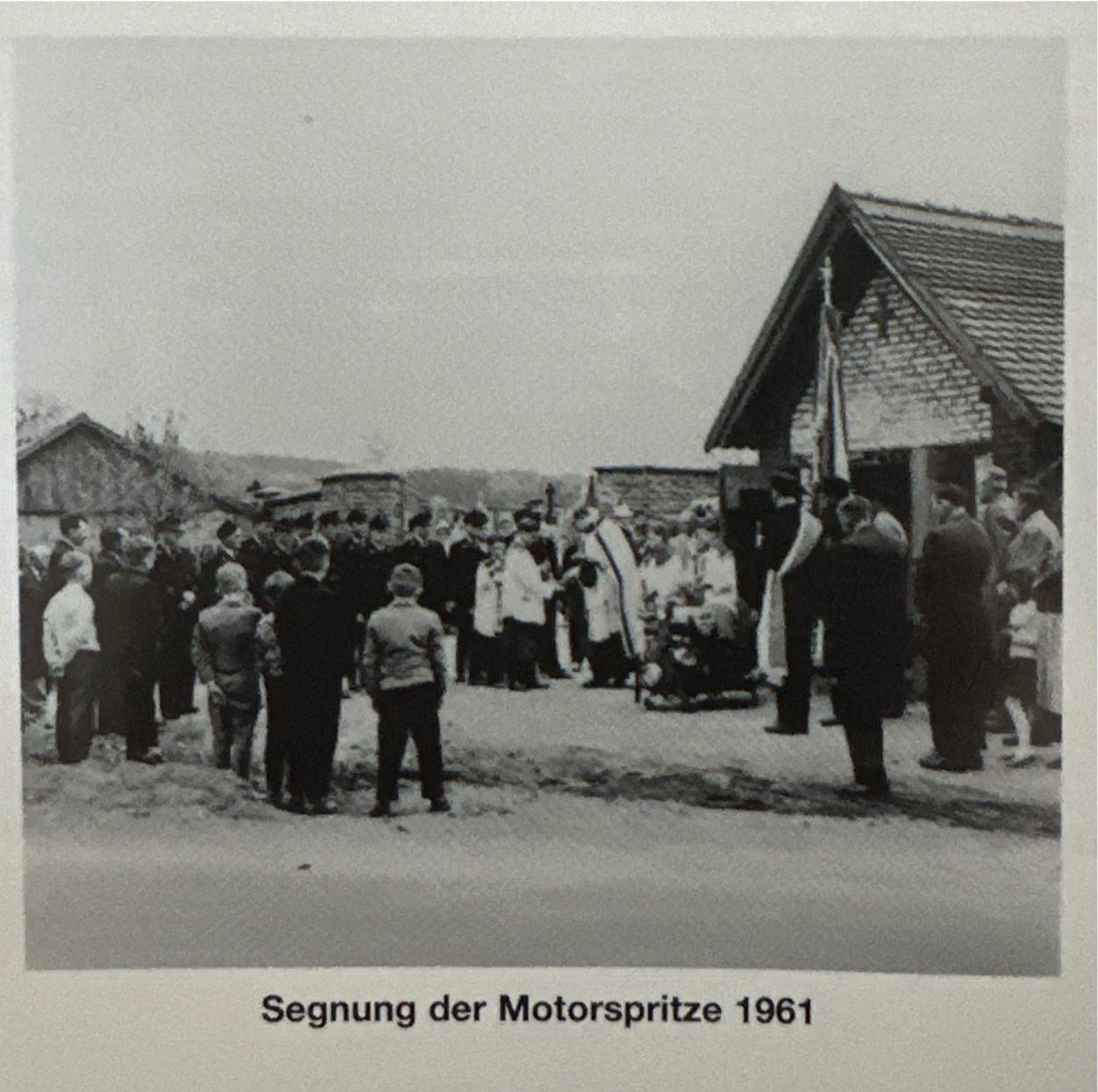 Segnung der Motorspritze 1961